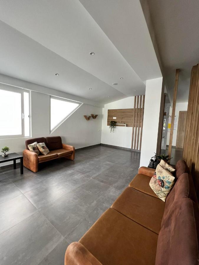 Villa Hara Suites Paralia Katerinis Ngoại thất bức ảnh