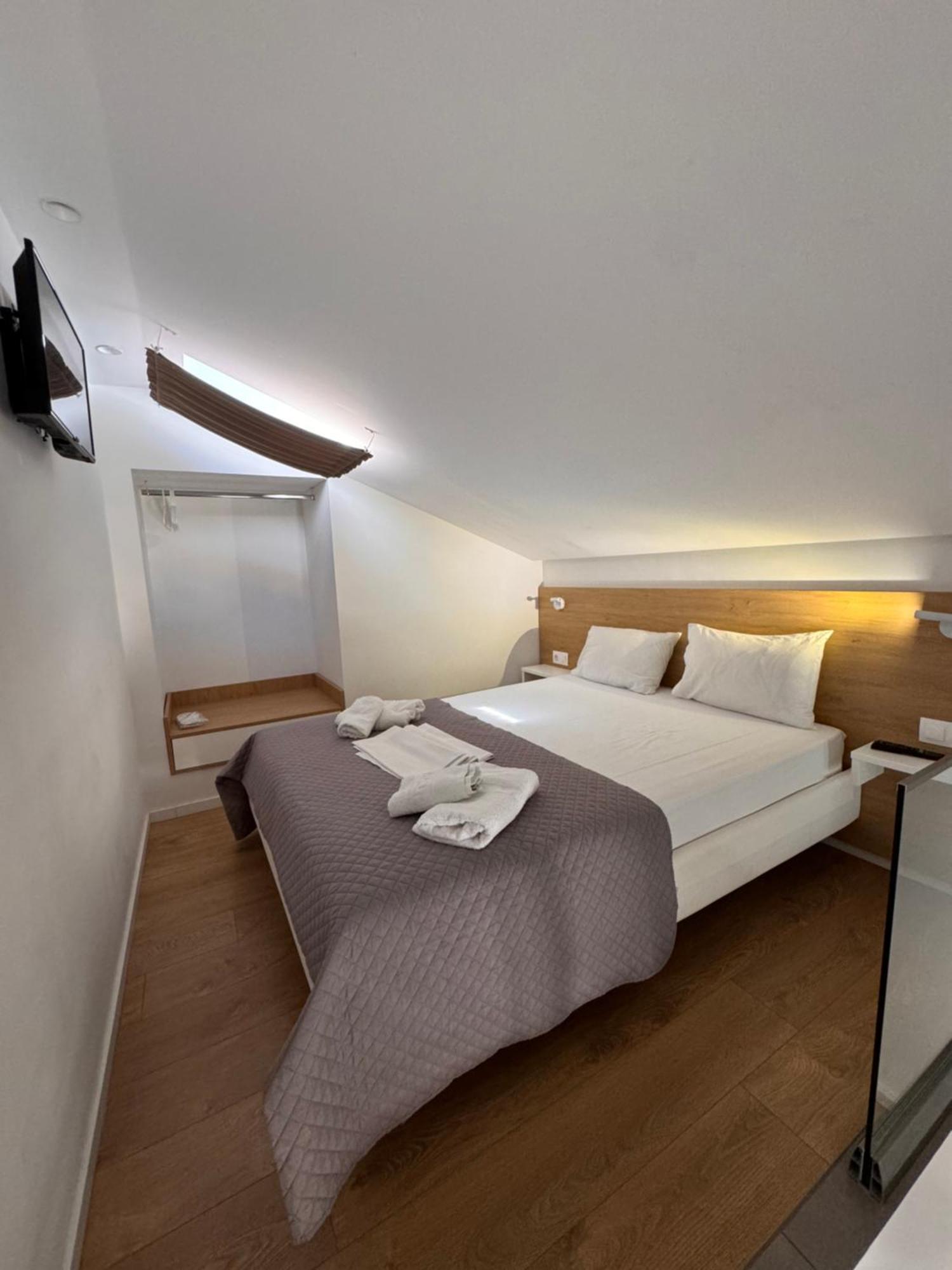 Villa Hara Suites Paralia Katerinis Ngoại thất bức ảnh